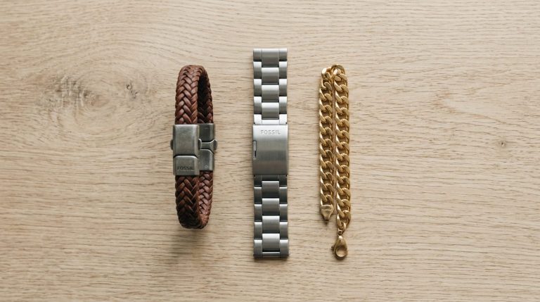 Bracelet homme Fossil : collection, prix et styles