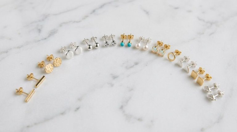 Clous d'oreilles femme : toutes les collections disponibles