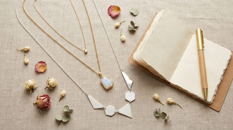 Collier sautoir femme : choisir le modèle parfait